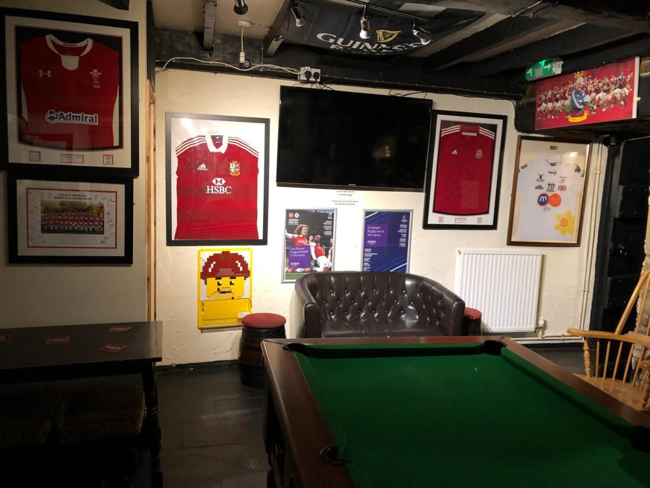 The Crosskeys Inn Usk Zewnętrze zdjęcie